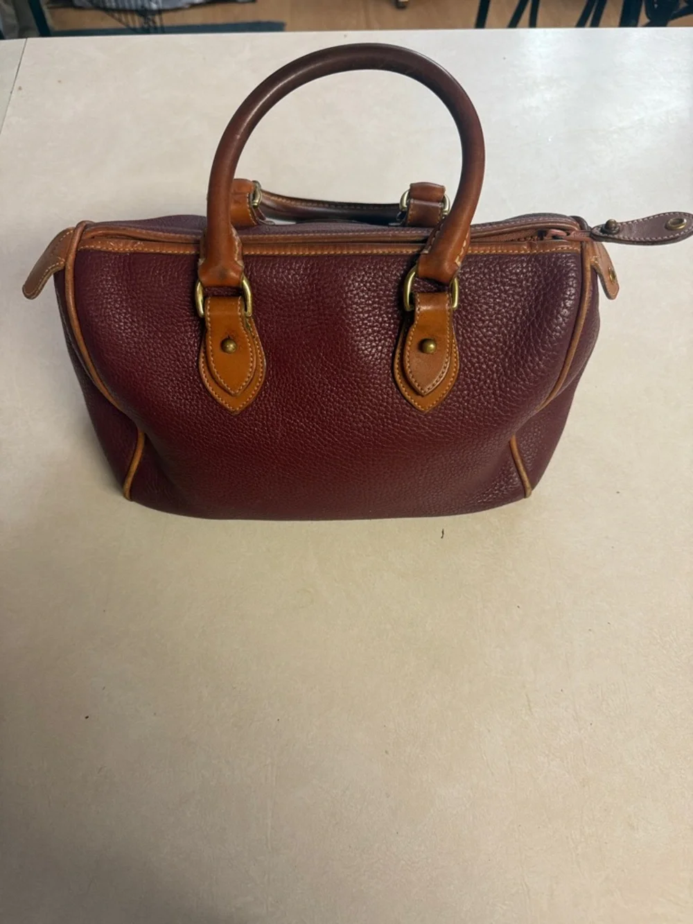 Dooney & Bourke Burgundy Pebble Leather Satchel with Tan Trim VINTAGE β¦οΈπΈπΌπ― - Picture 2 of 14